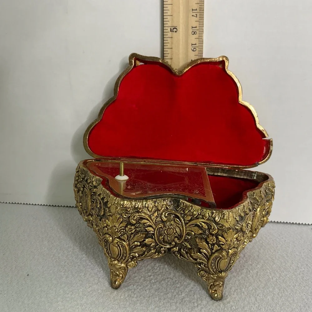Vintage Japan Butterfly Music‎ Box Gold Filigree Red Velvet Jewelry Trinket